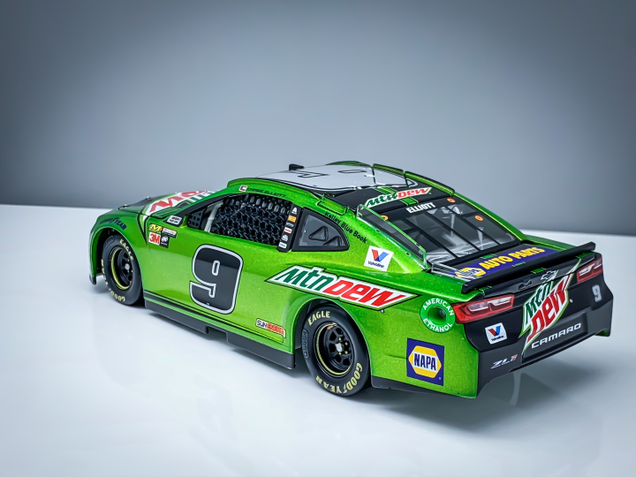 Illustration for article titled Chase Elliott`s 2018 Camaro